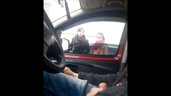 Алиска се остави да бъде българско порно филми чукана по кучешки през уикенда.