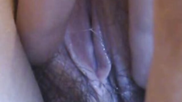Болезнено подготвям стегнатото си дупе porno s balgarki за бъдещ анален секс.